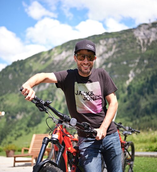 mountain biking at hotel Schranz