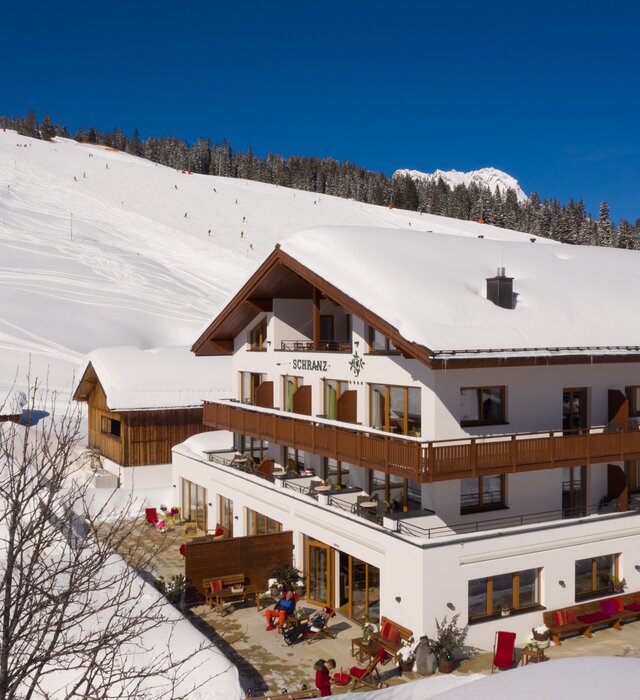Arlberg hotel directly on the slopes