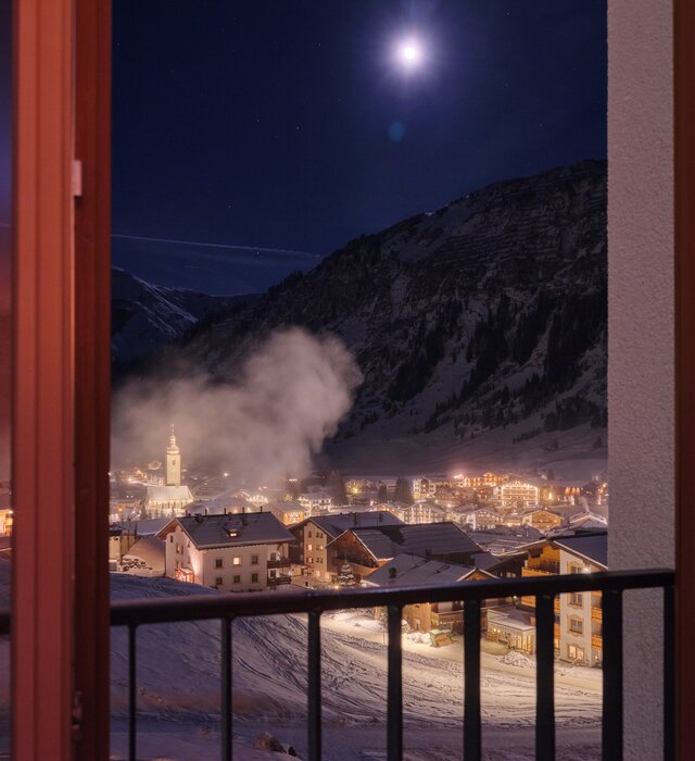 view over Lech in winter | © Mathias Lixl