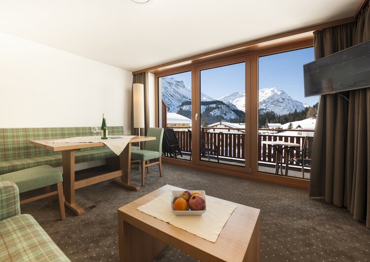 suite with mountain view