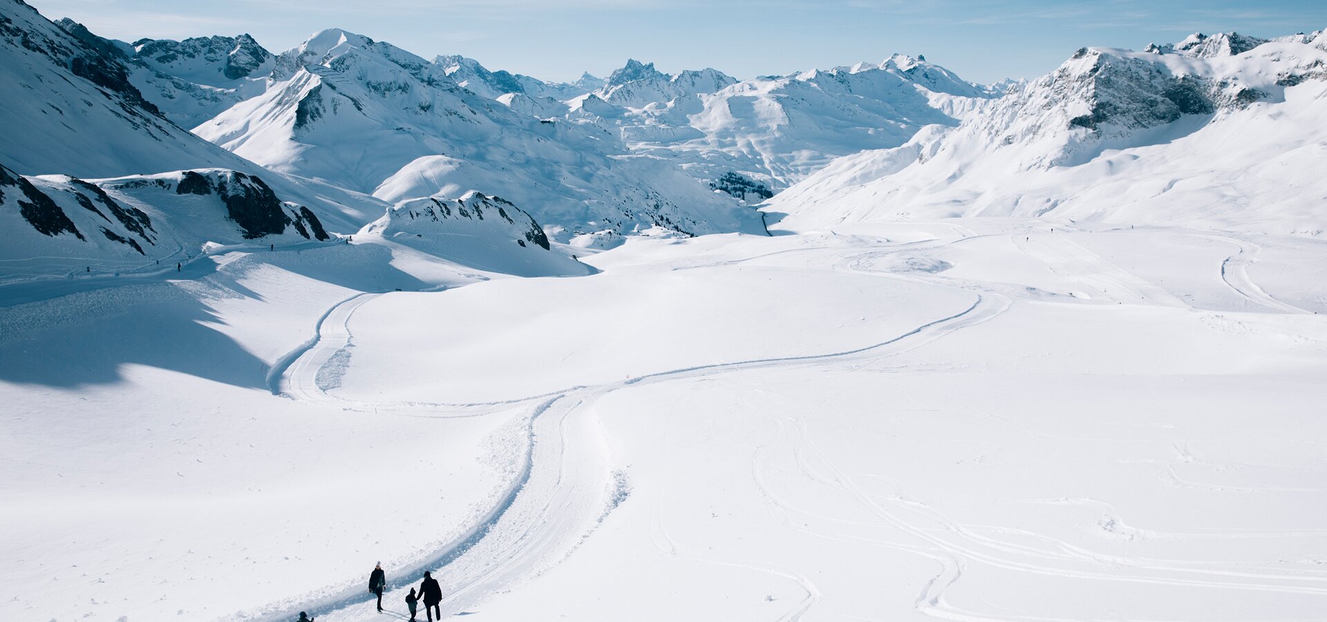 winter hiking on vacation in Lech | © Daniel Zangerl / Lech Zuers Tourismus